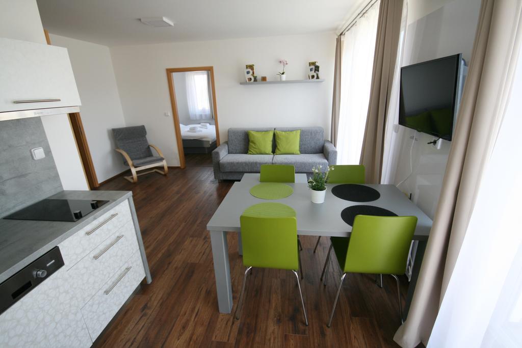 Apartmany Apollon Resort レドニツェ エクステリア 写真
