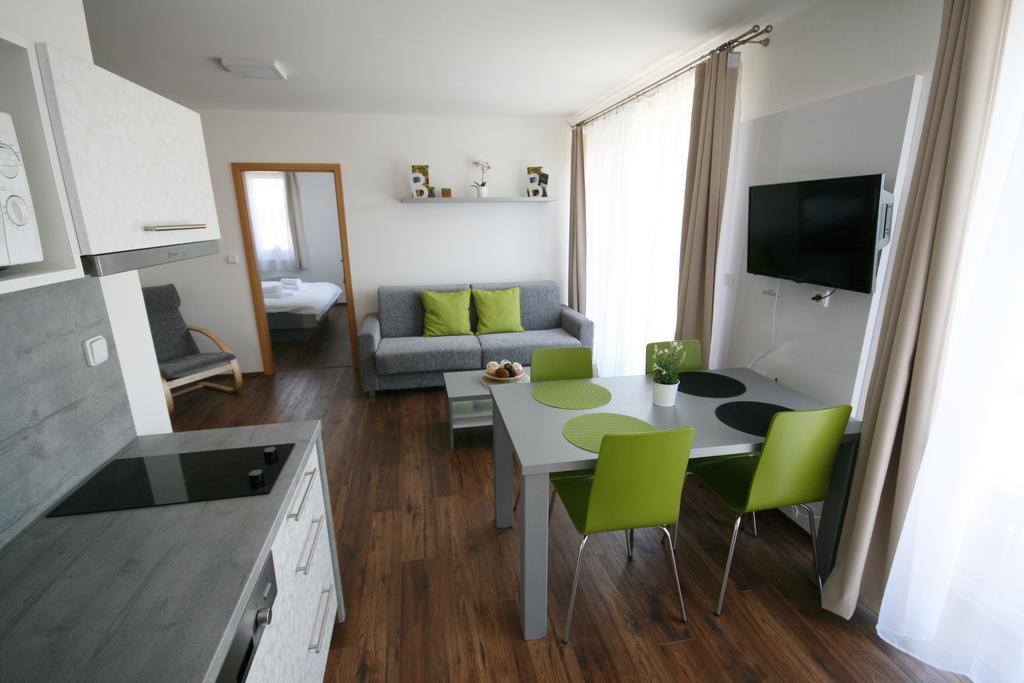 Apartmany Apollon Resort レドニツェ エクステリア 写真