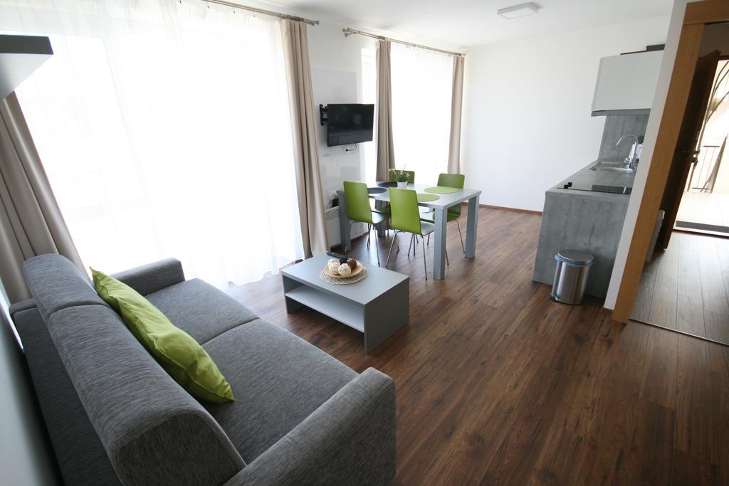Apartmany Apollon Resort レドニツェ エクステリア 写真