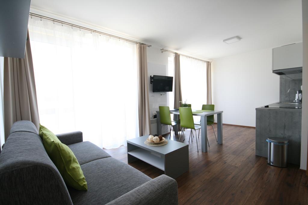Apartmany Apollon Resort レドニツェ エクステリア 写真