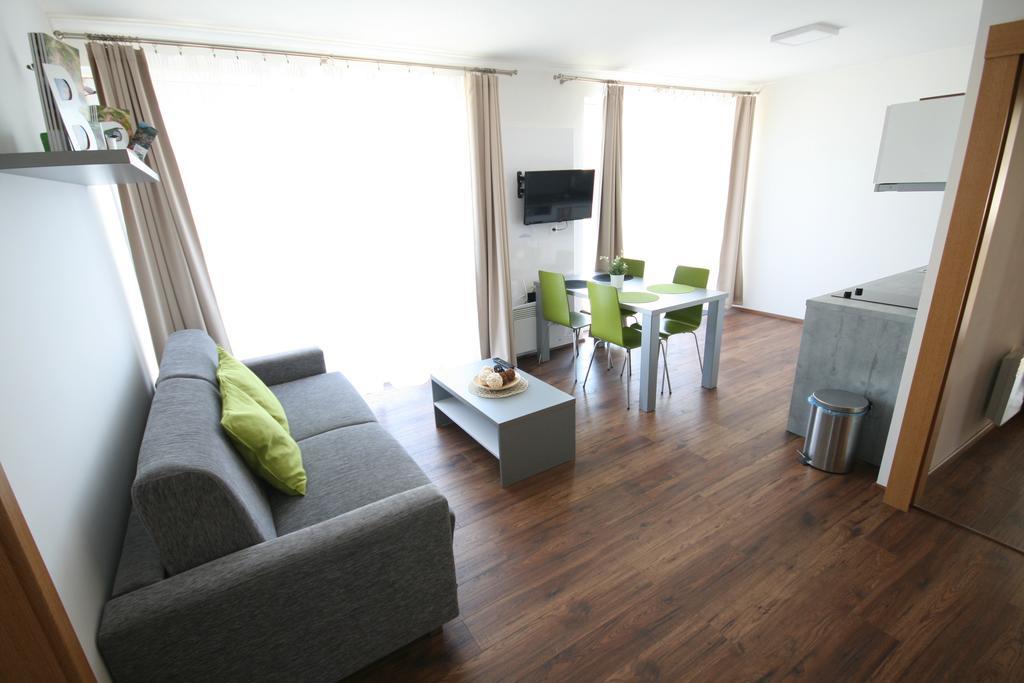 Apartmany Apollon Resort レドニツェ エクステリア 写真